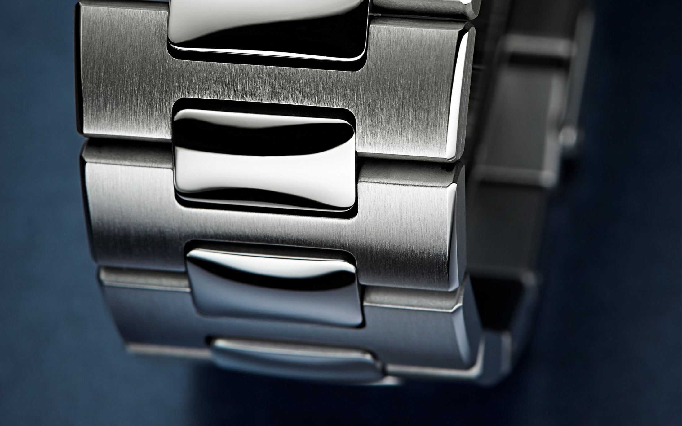 Patek Philippe | Nautilus Annual Calendar, Blue Dial - Free & Fast UAE Shipping