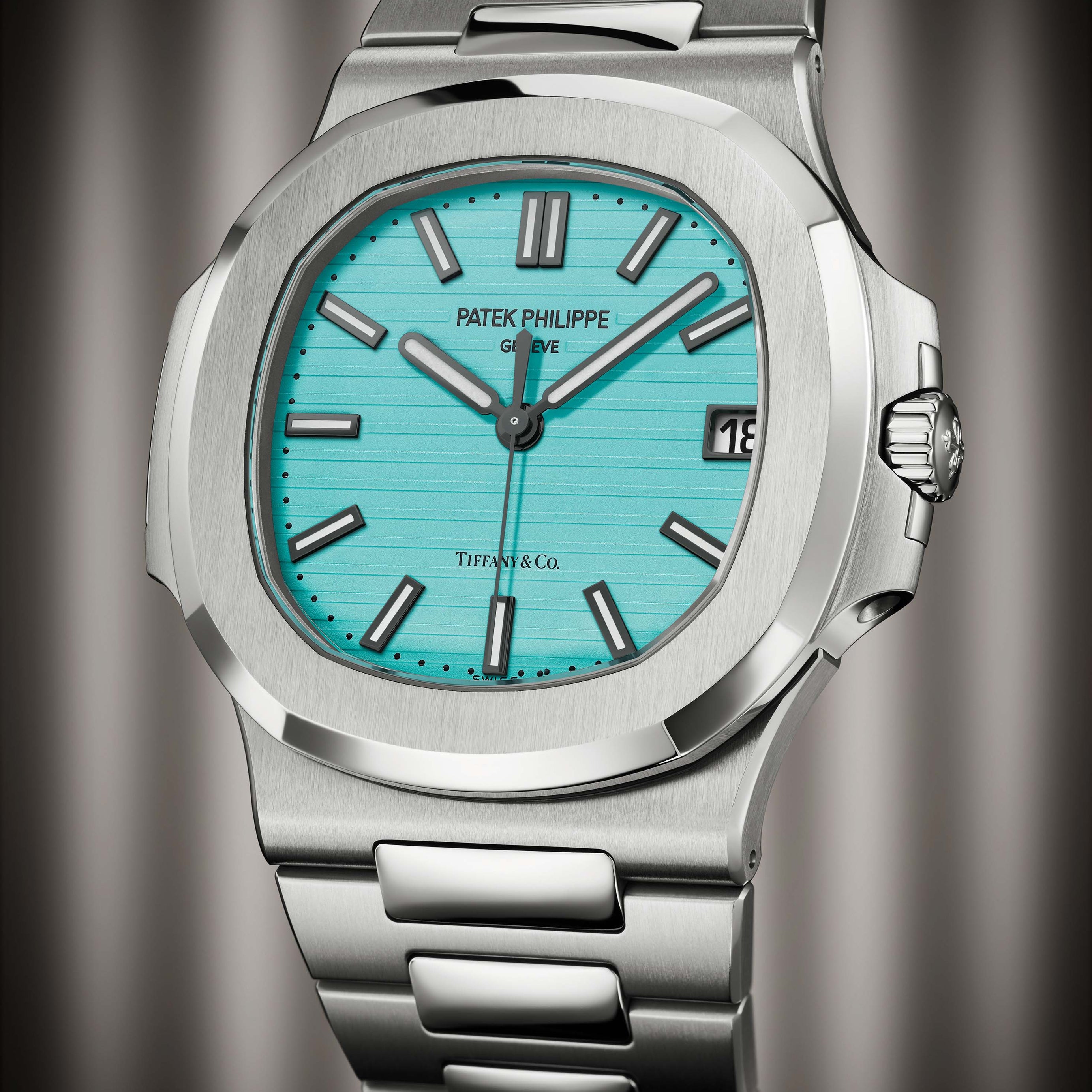 Patek Philippe | Nautilus - Free & Fast UAE Shipping
