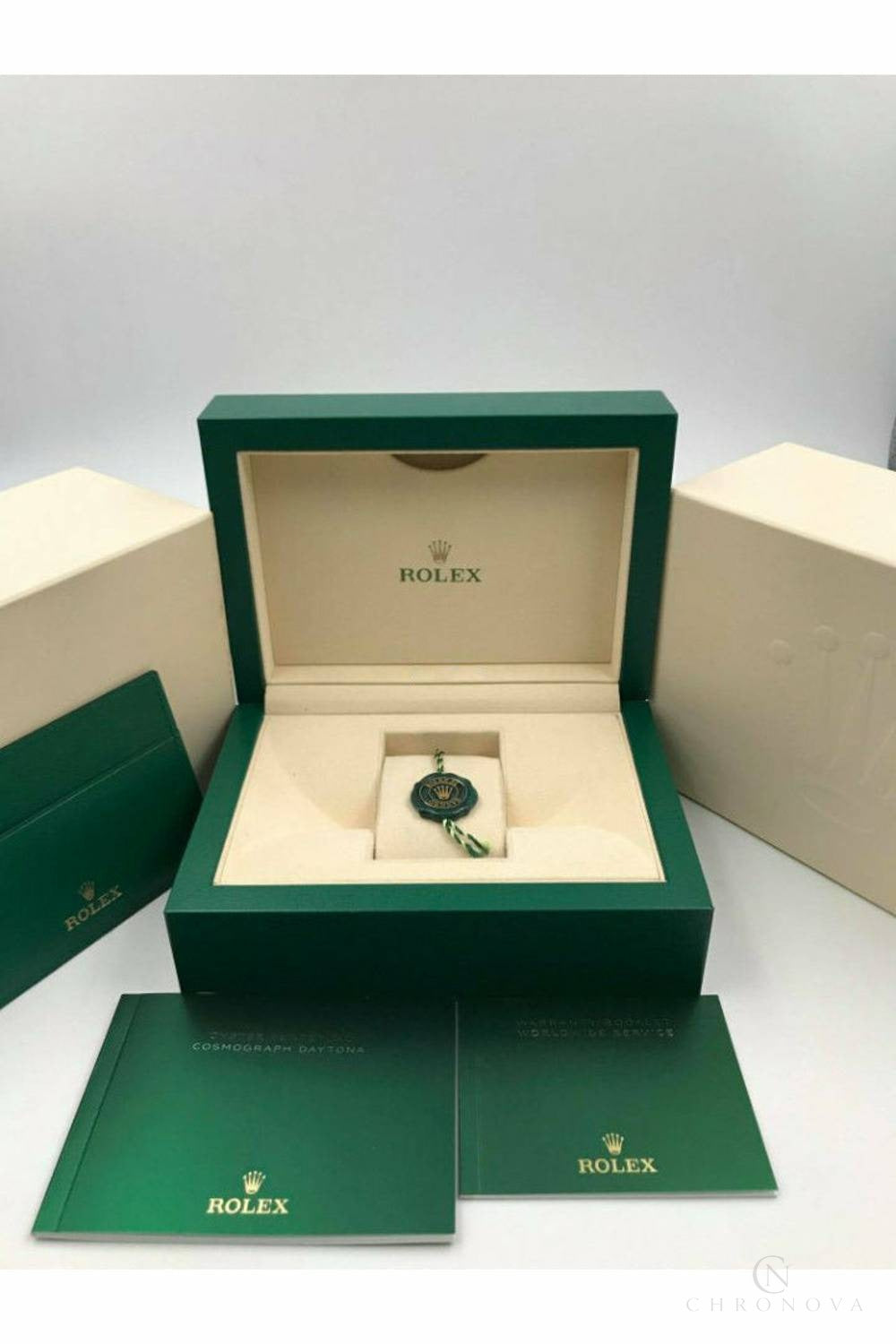 Rolex | Submariner Date - Free & Fast UAE Shipping